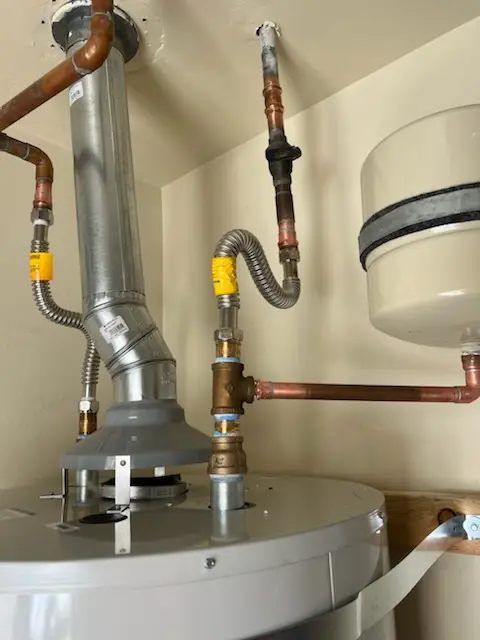 Water heater installation and plumbing repair in Smiths Grove